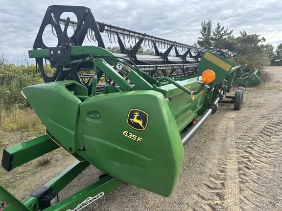 Image of John Deere 635F equipment image 2
