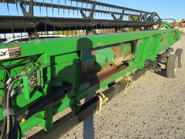 Image of John Deere 635F equipment image 4