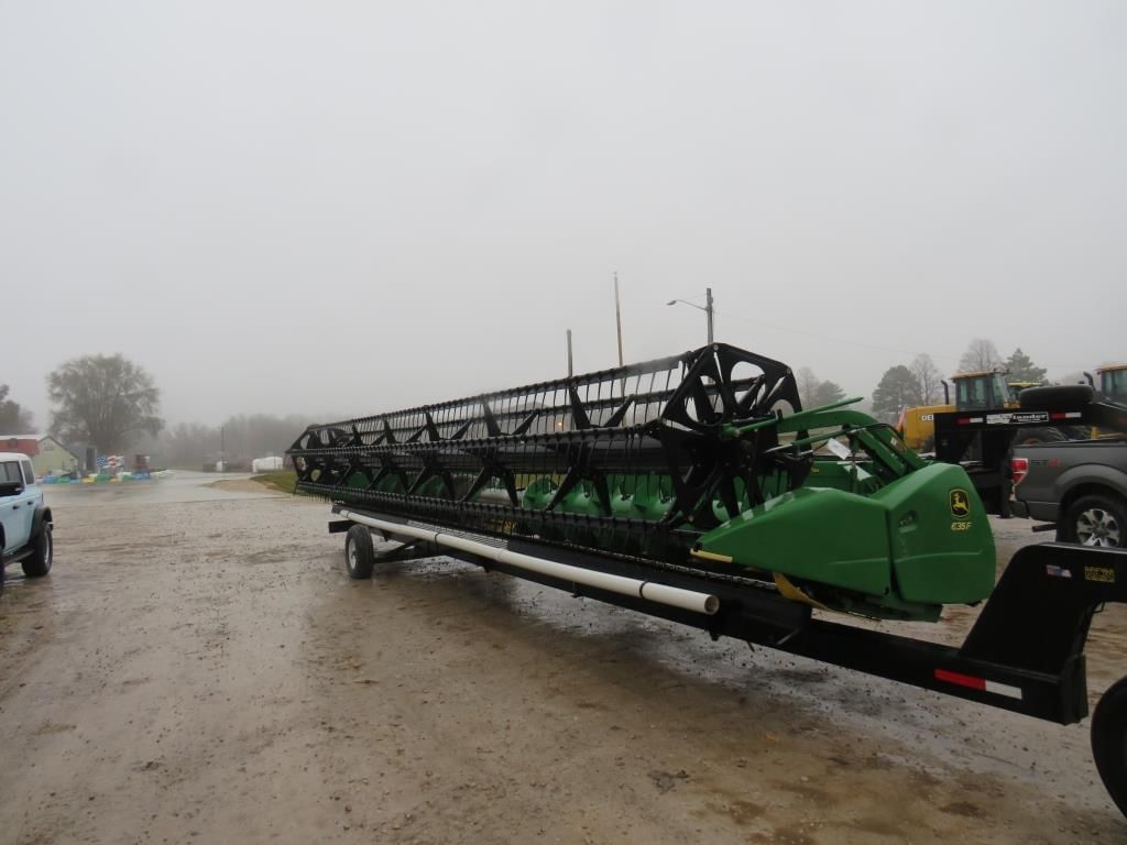 Main image John Deere 635F