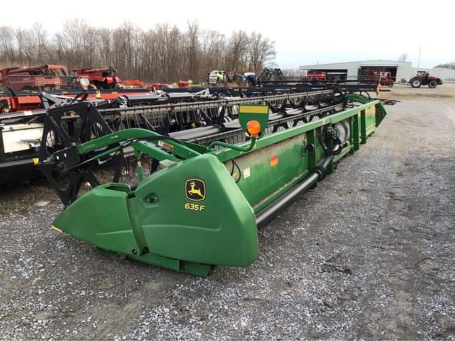 Image of John Deere 635F equipment image 4