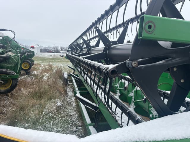 Image of John Deere 635F equipment image 2