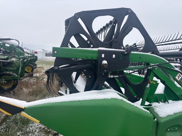 Image of John Deere 635F equipment image 1