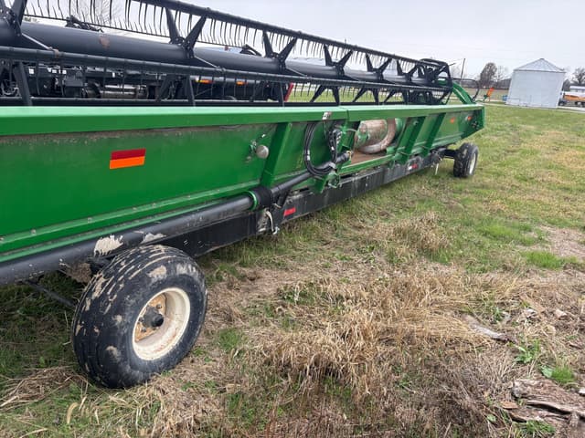 Image of John Deere 635F equipment image 2