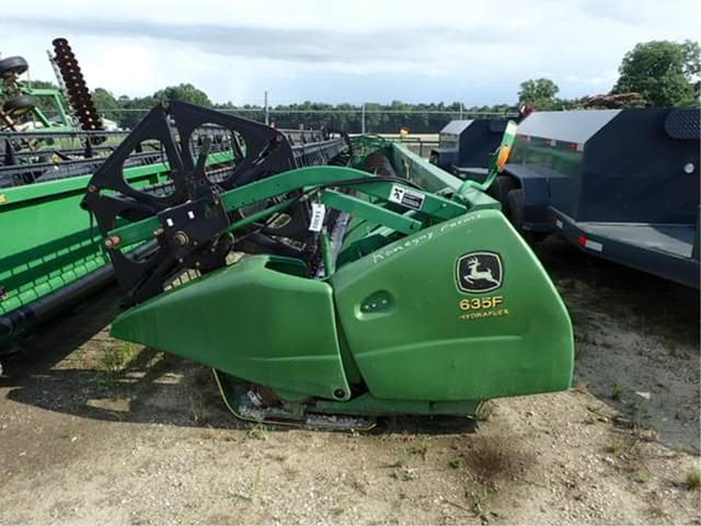 Image of John Deere 635F equipment image 1