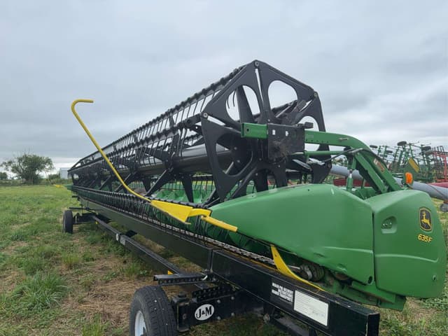 Image of John Deere 635F equipment image 2
