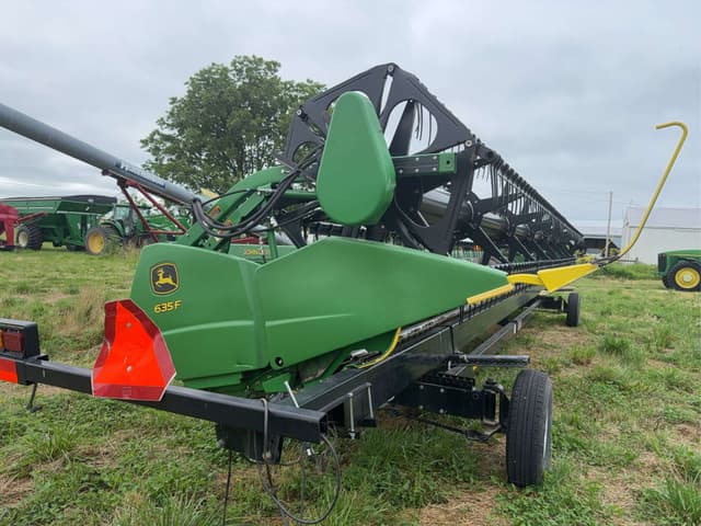 Image of John Deere 635F equipment image 3