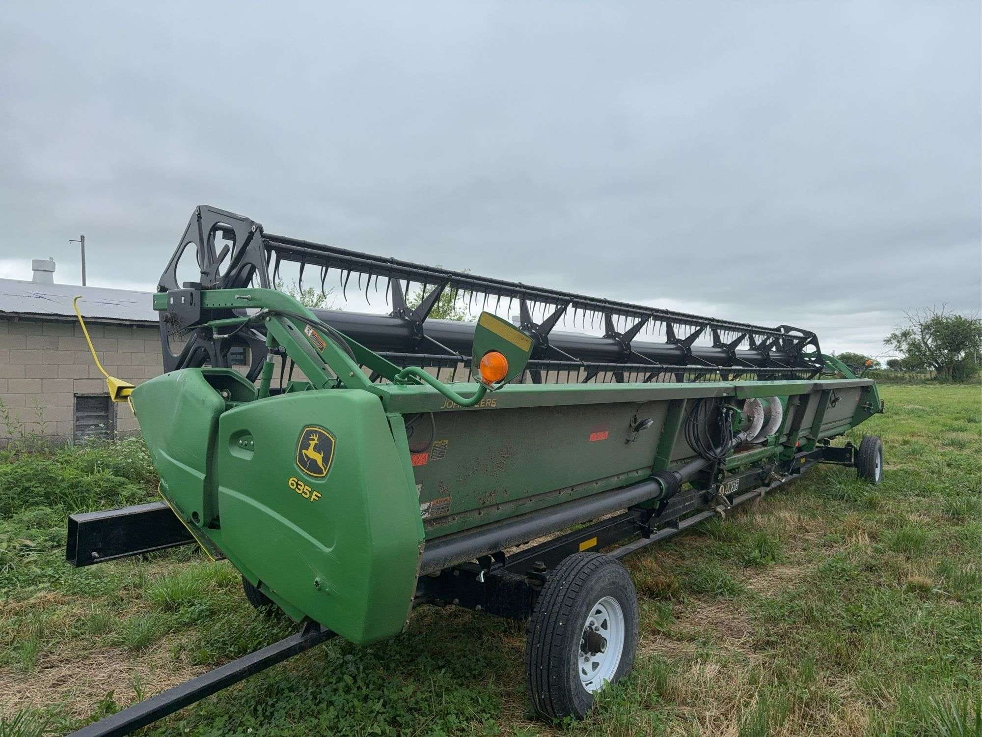 John Deere 635F Equipment Image0
