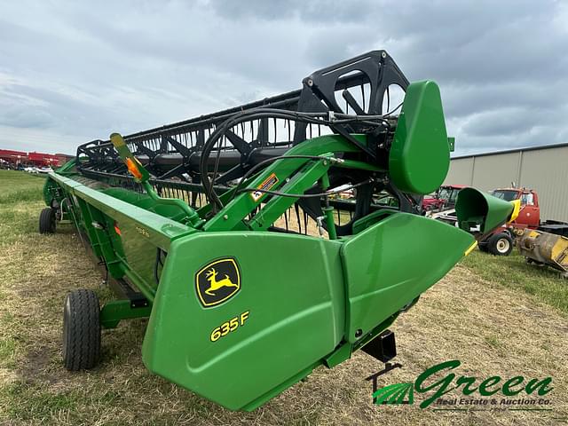 Image of John Deere 635F equipment image 4