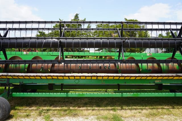 Image of John Deere 635F equipment image 2