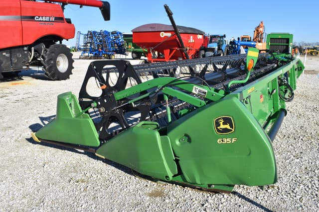 Image of John Deere 635F equipment image 3