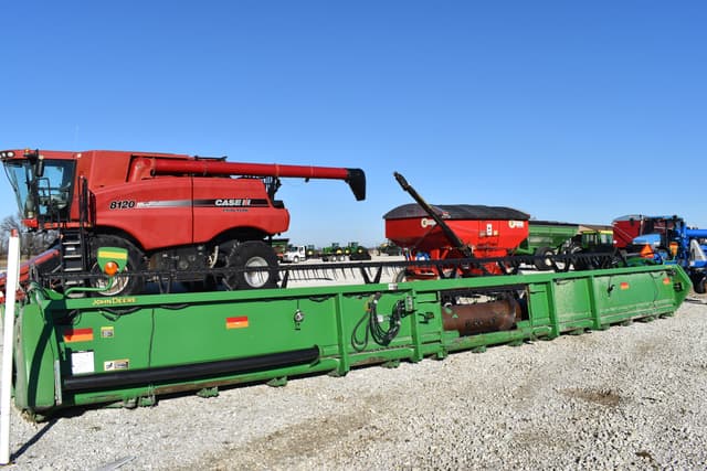 Image of John Deere 635F equipment image 4