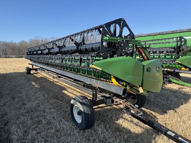 Image of John Deere 635F equipment image 1