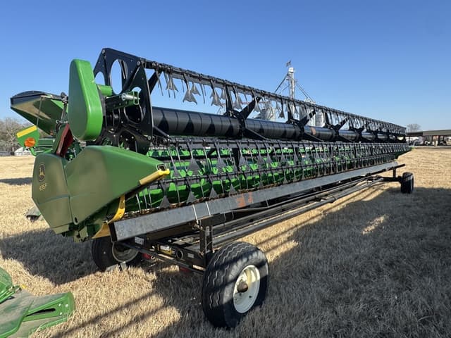 Image of John Deere 635F equipment image 4