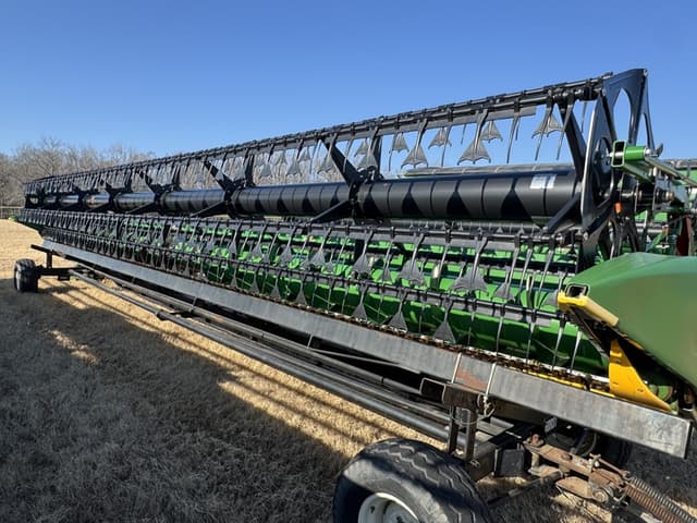 Image of John Deere 635F equipment image 2