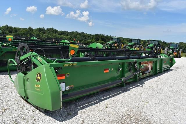 Image of John Deere 635F equipment image 2