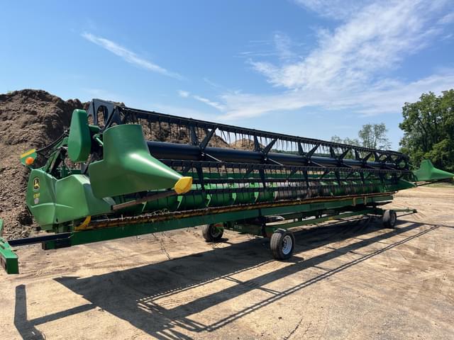 Image of John Deere 635F equipment image 1