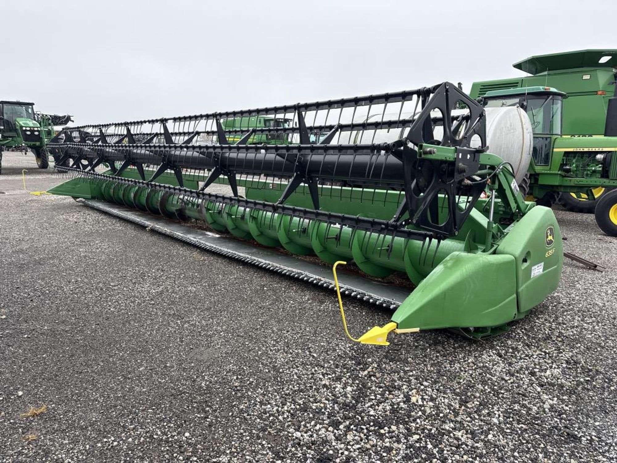 John Deere 635F Equipment Image0