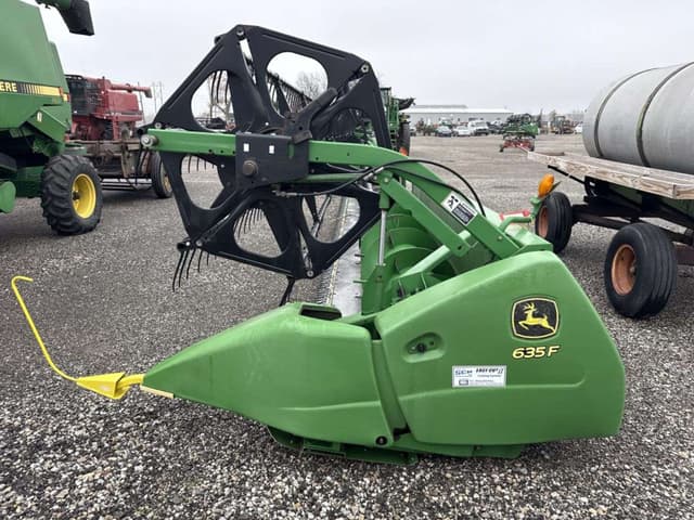 Image of John Deere 635F equipment image 1