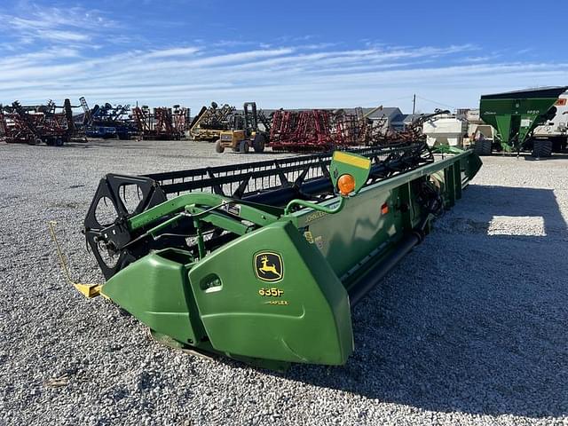 Image of John Deere 635F equipment image 2