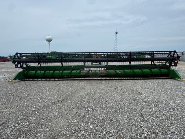 Image of John Deere 635F equipment image 3