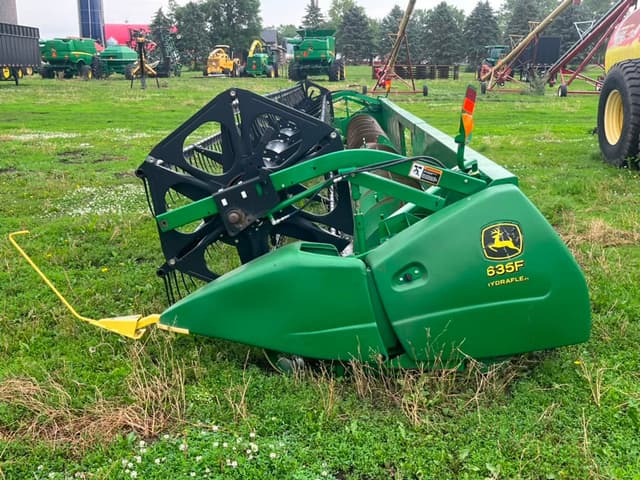 Image of John Deere 635F equipment image 1
