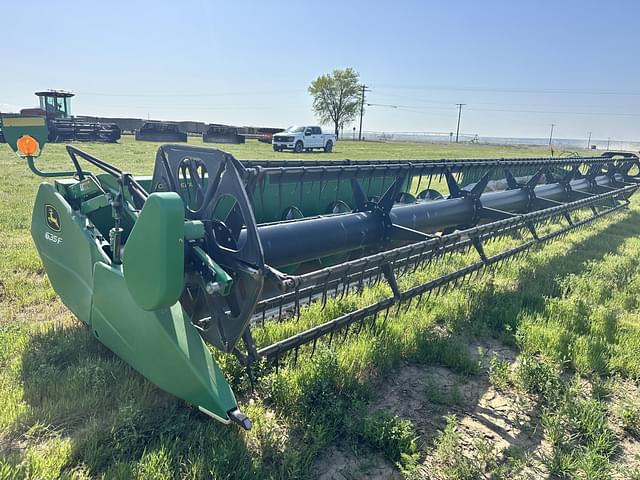 Image of John Deere 635F equipment image 3