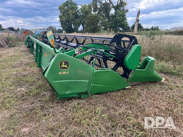 Image of John Deere 635F equipment image 1