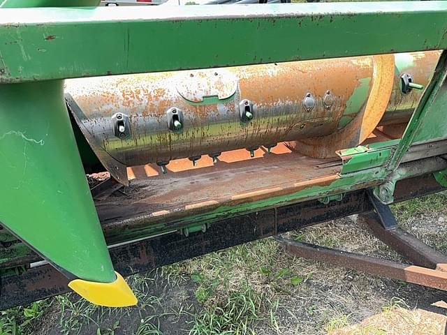 Image of John Deere 635F equipment image 4