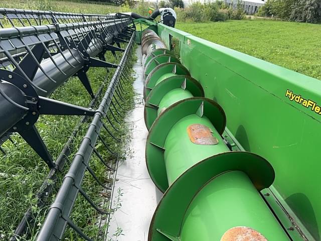 Image of John Deere 635F equipment image 2