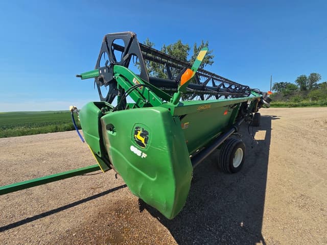 Image of John Deere 635F equipment image 4