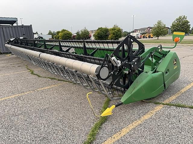 Image of John Deere 635F equipment image 1