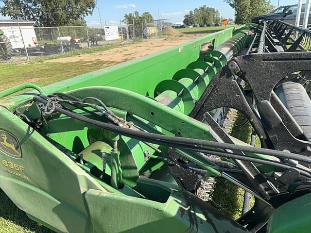 Image of John Deere 635F equipment image 2