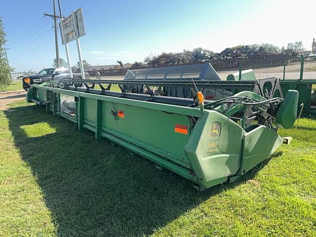 Image of John Deere 635F equipment image 4