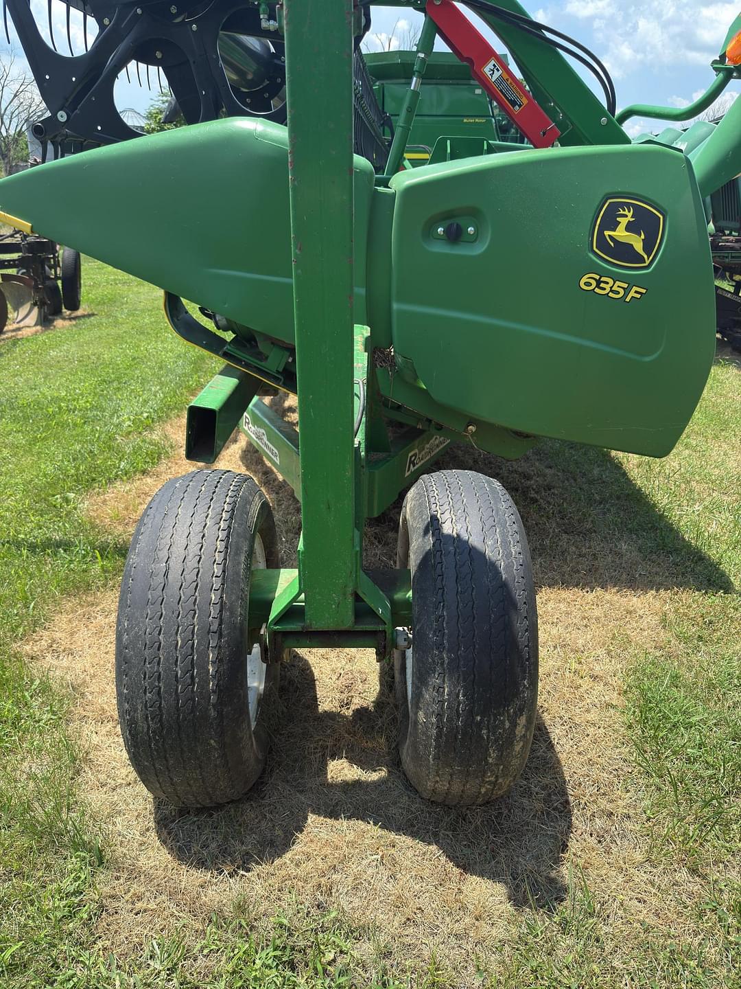 Image of John Deere 635F Primary image