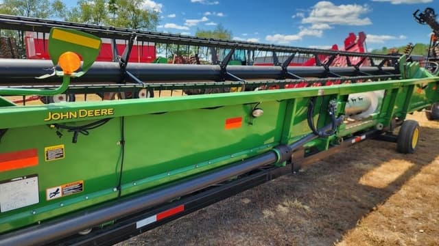 Image of John Deere 635F equipment image 3