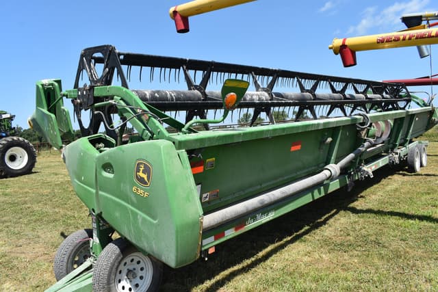 Image of John Deere 635F equipment image 2