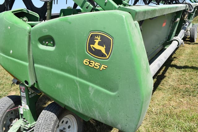 Image of John Deere 635F equipment image 3