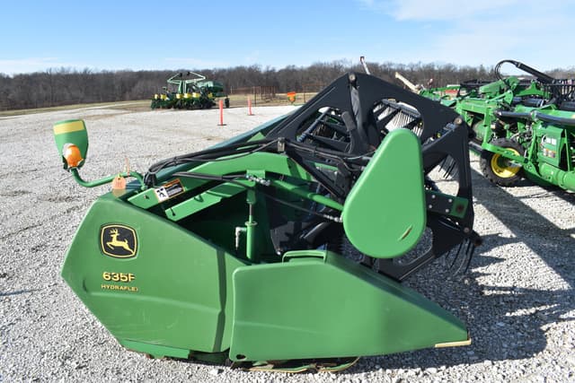 Image of John Deere 635F equipment image 2