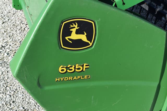 Image of John Deere 635F equipment image 4