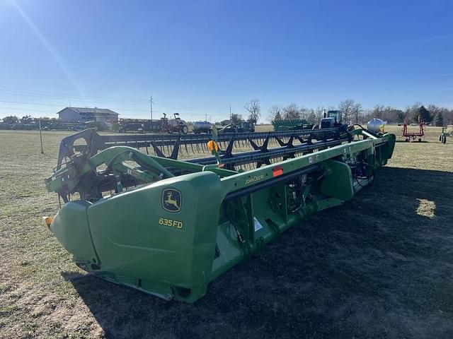 Image of John Deere 635F equipment image 2