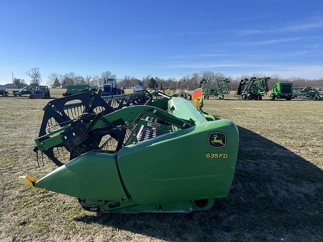 Image of John Deere 635F equipment image 1