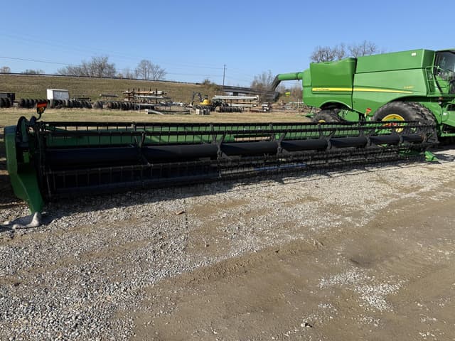 Image of John Deere 635FD equipment image 2