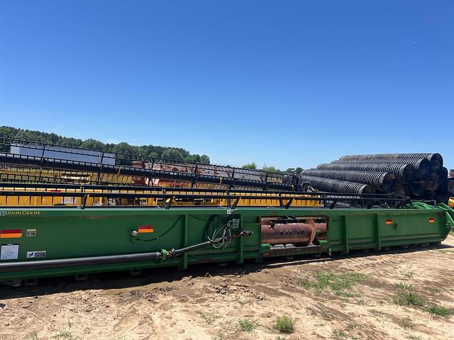 Image of John Deere 635F equipment image 1