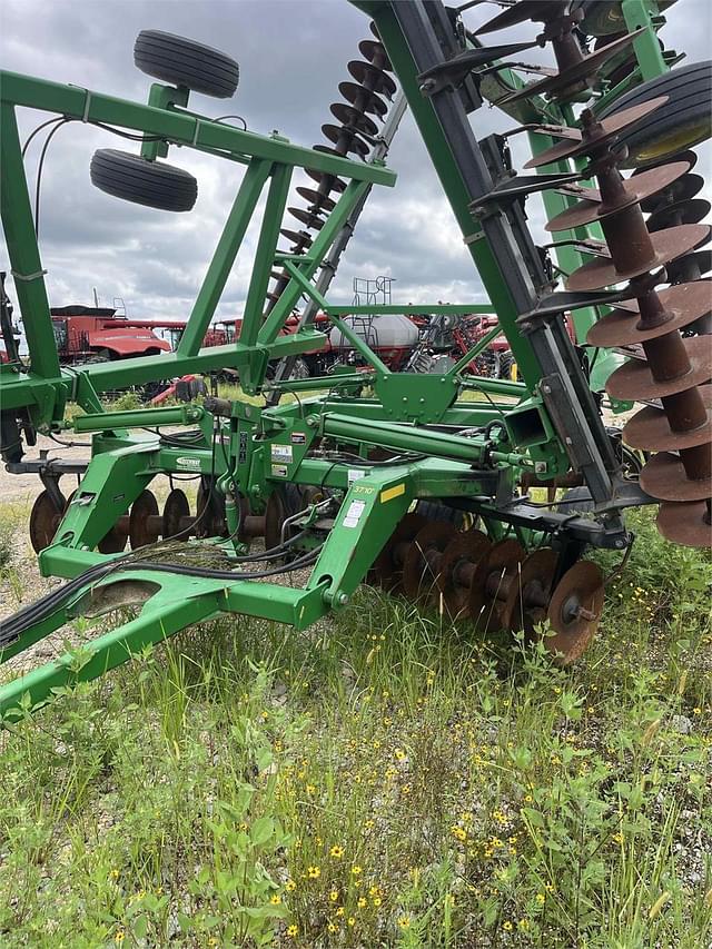 Image of John Deere 637 equipment image 3