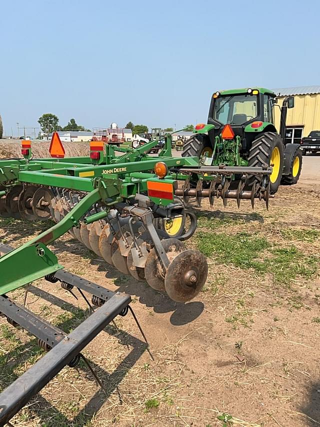 Image of John Deere 637 equipment image 4