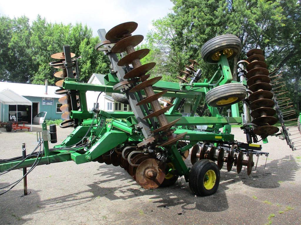 Image of John Deere 637 Primary image