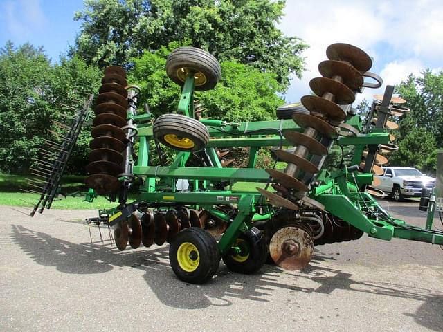 Image of John Deere 637 equipment image 3