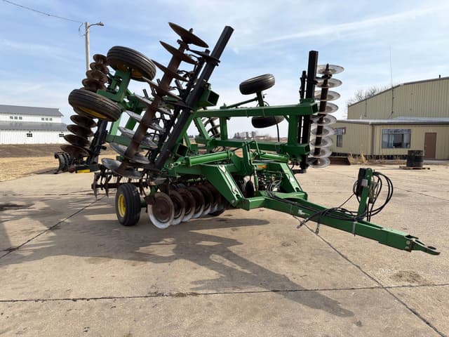 Image of John Deere 637 equipment image 2