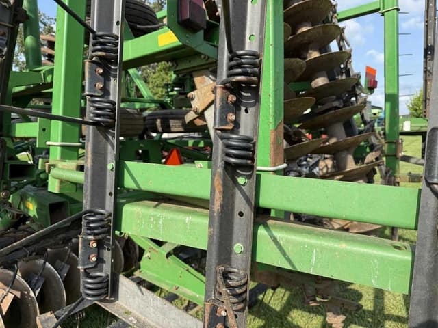 Image of John Deere 637 equipment image 4