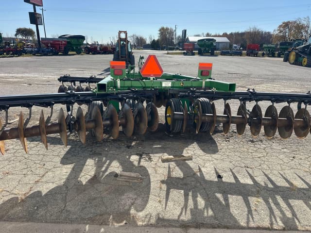 Image of John Deere 637 equipment image 4